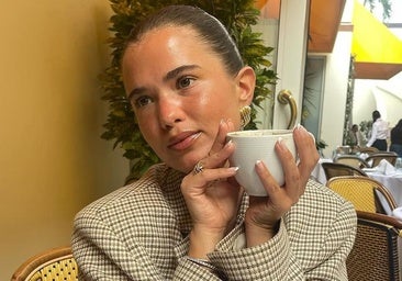 Bebe agua salada y con limón por las mañanas, el ritual saludable que te rehidrata